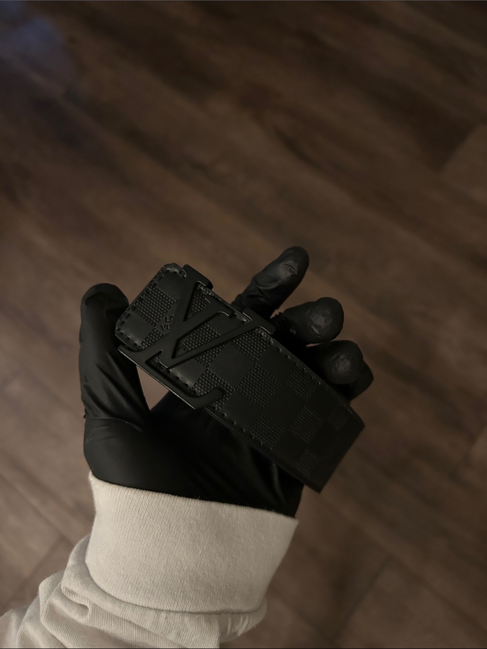 Black Designer-Style Men's Leather Belt with Matte LV Buckle